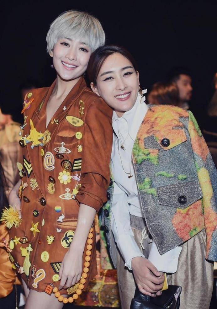 王鸥|短发的女人也能穿得有女人味，王鸥看着就很高级，女人味真足