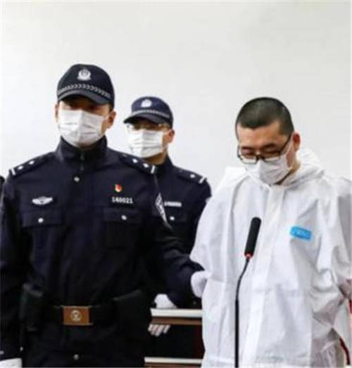 山西男子李俊峰,缓刑期间搭讪女大学生被拒绝,持刀刺死对方