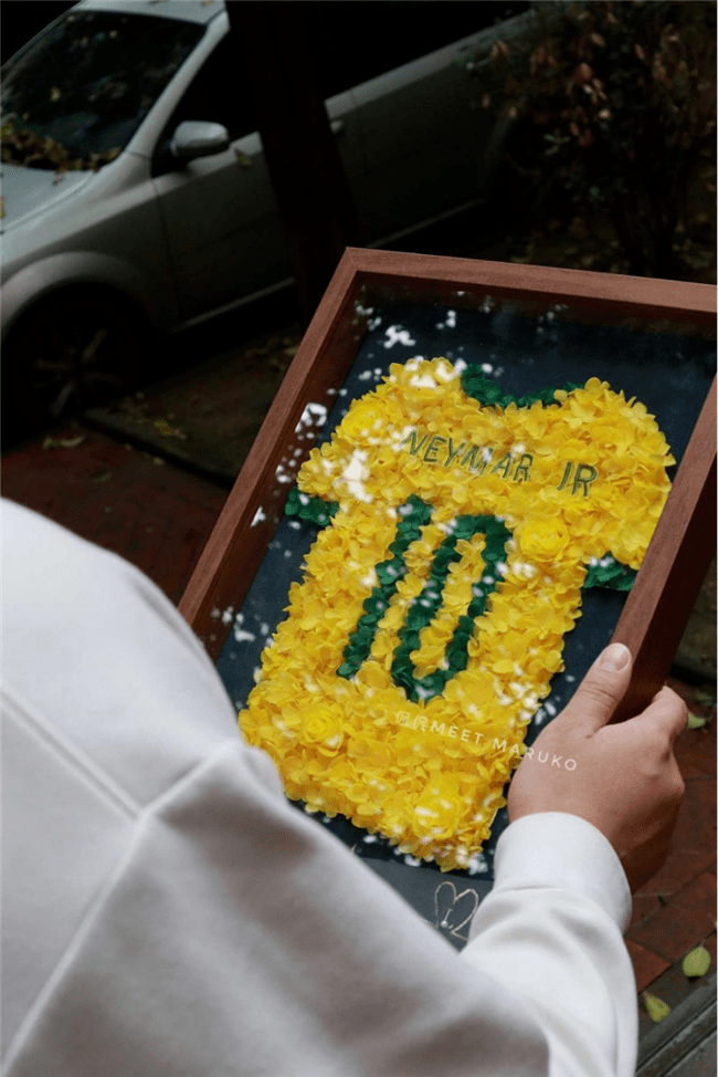 礼物|侃侃永生花画框：让每份礼物更独一无二，要每帧回忆都熠熠生辉