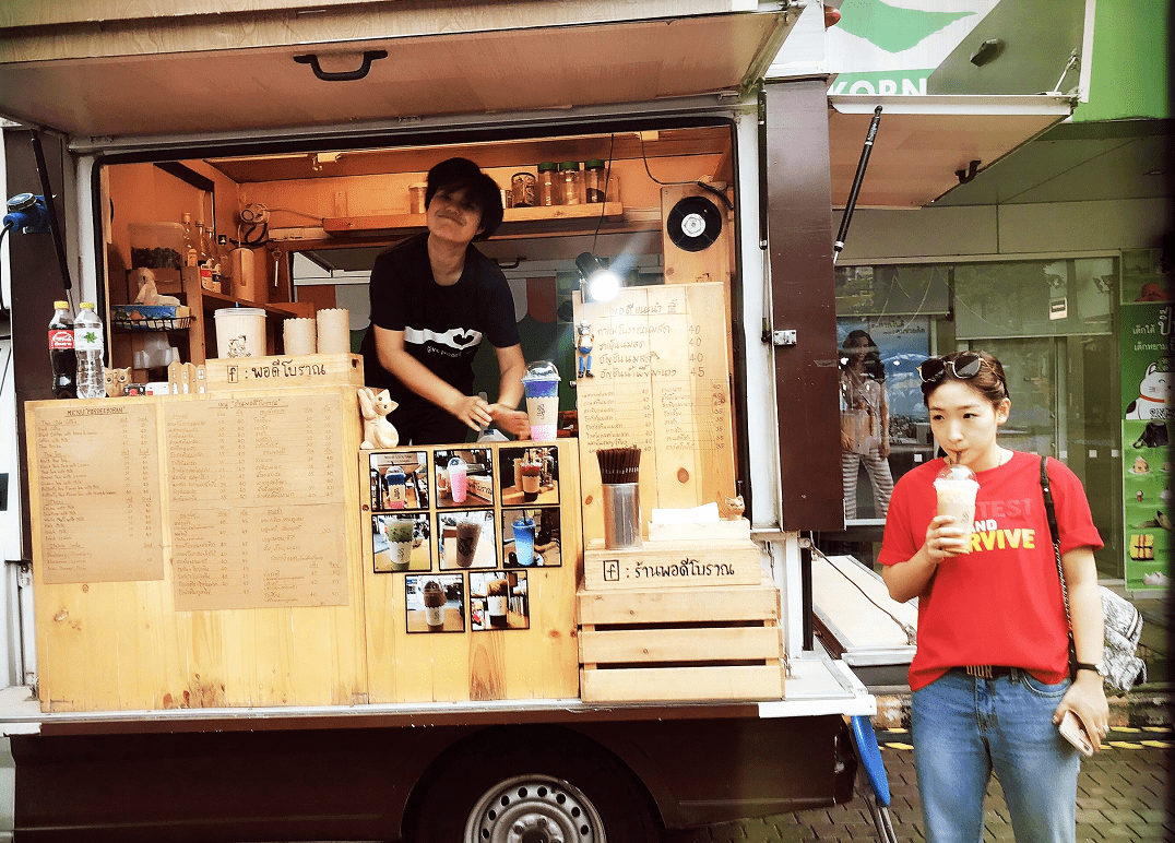 刘诗雯|刘诗雯穿件T恤就挺美，私服看起来挺真实的，和普通女孩没两样