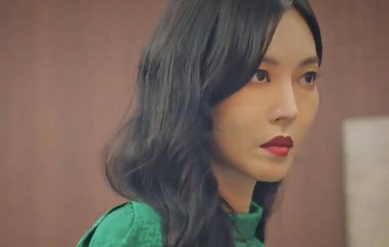 洛根|骂完接着看，金顺玉让《顶楼》变身《红楼梦》，连男主角都是假的