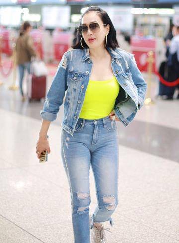 荧光|钟丽缇也太自信了吧，虽然身材胖胖的，也敢穿紧身的衣服