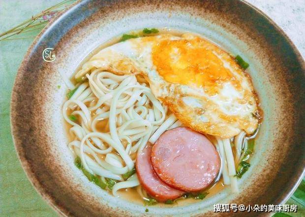 面汤|煮面条不要水开后下锅了,掌握这个技巧,面条爽滑又筋道