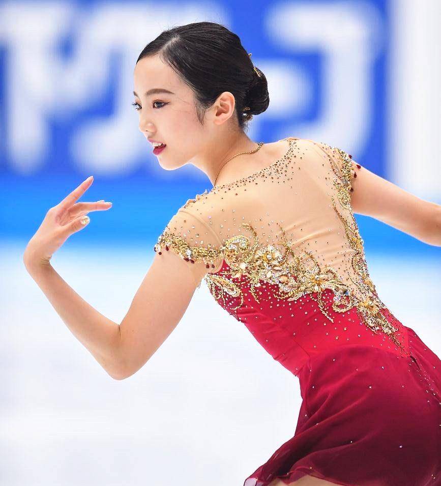 仙女|日本花样女神本田真凛，天使颜值魔鬼身材，穿短裙子自带仙女范