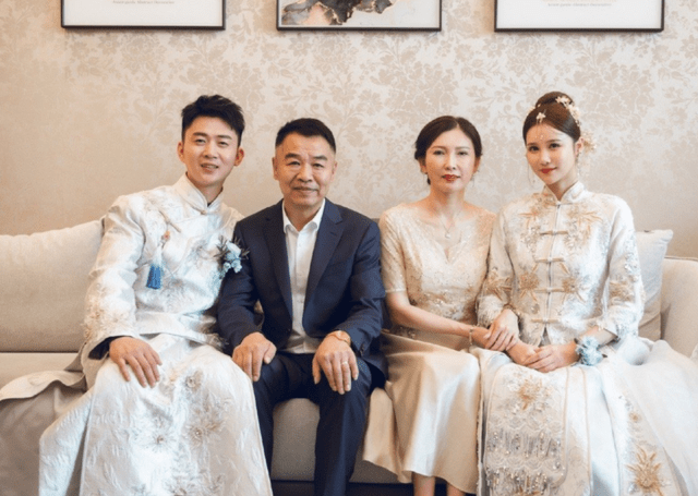 活动|网红浩南紧急开播，澄清“活动现场挨打”事件，态度发生明显改变！