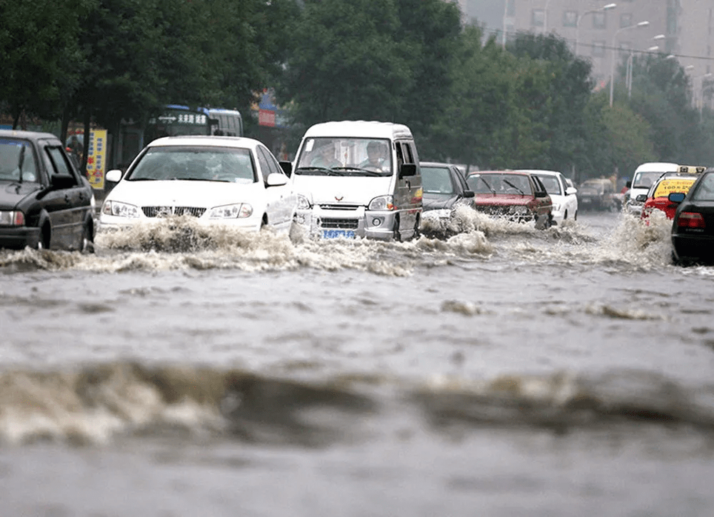 增强灾害防范意识雨天行车我们该注意些什么 乐惠车
