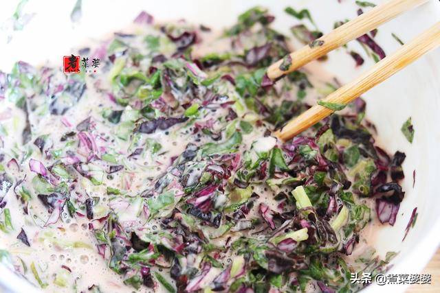 小勺|早餐别再出去买,教你最简单的蔬菜饼做法,手不碰面,5分钟做好