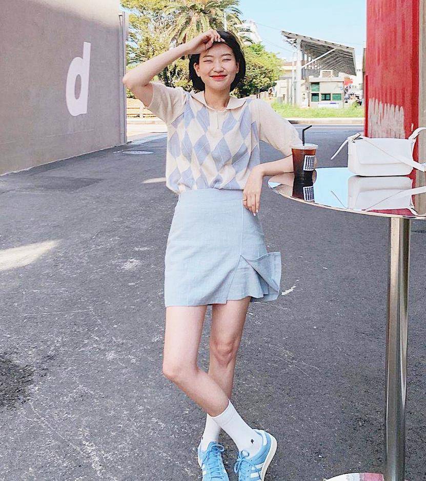 视觉|别再穿一身黑了！今夏爆火的“初恋色”简直美哭！