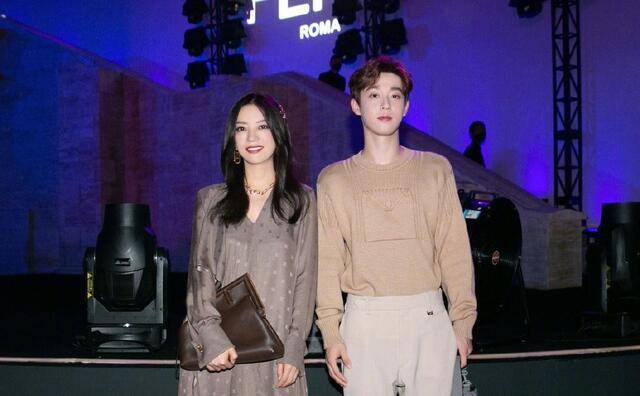 颜色|赵薇气质出挑，穿“睡裙”也能轻松遮肉，撑得住大众的眼光