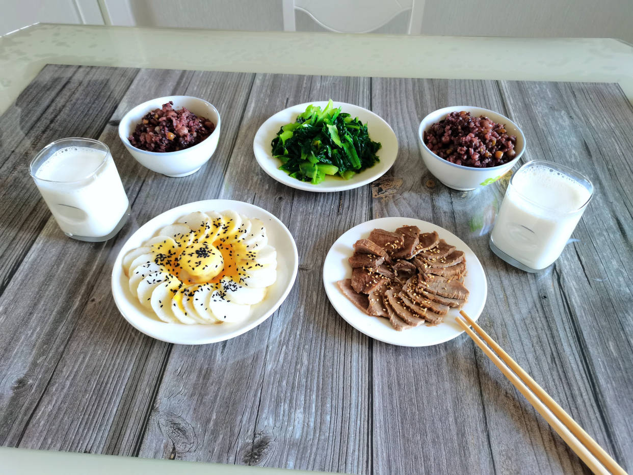 杂粮|吃习惯了家里的粗茶淡饭,丈夫给钱让去星级酒店吃早饭,我不去