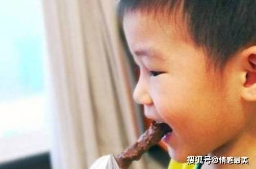 萱萱|家长“死死管住”孩子的嘴，4种零食不要碰！容易积食、影响发育