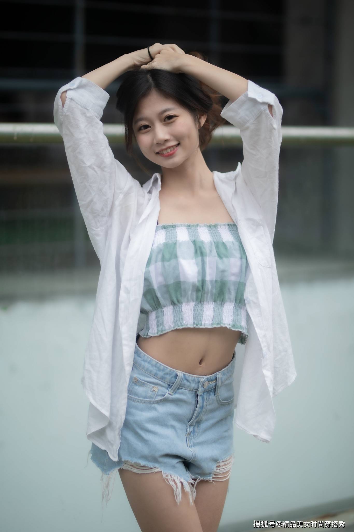 烤熟|夏日里最为清凉的穿搭单品，简约的款式却非常的个性时尚