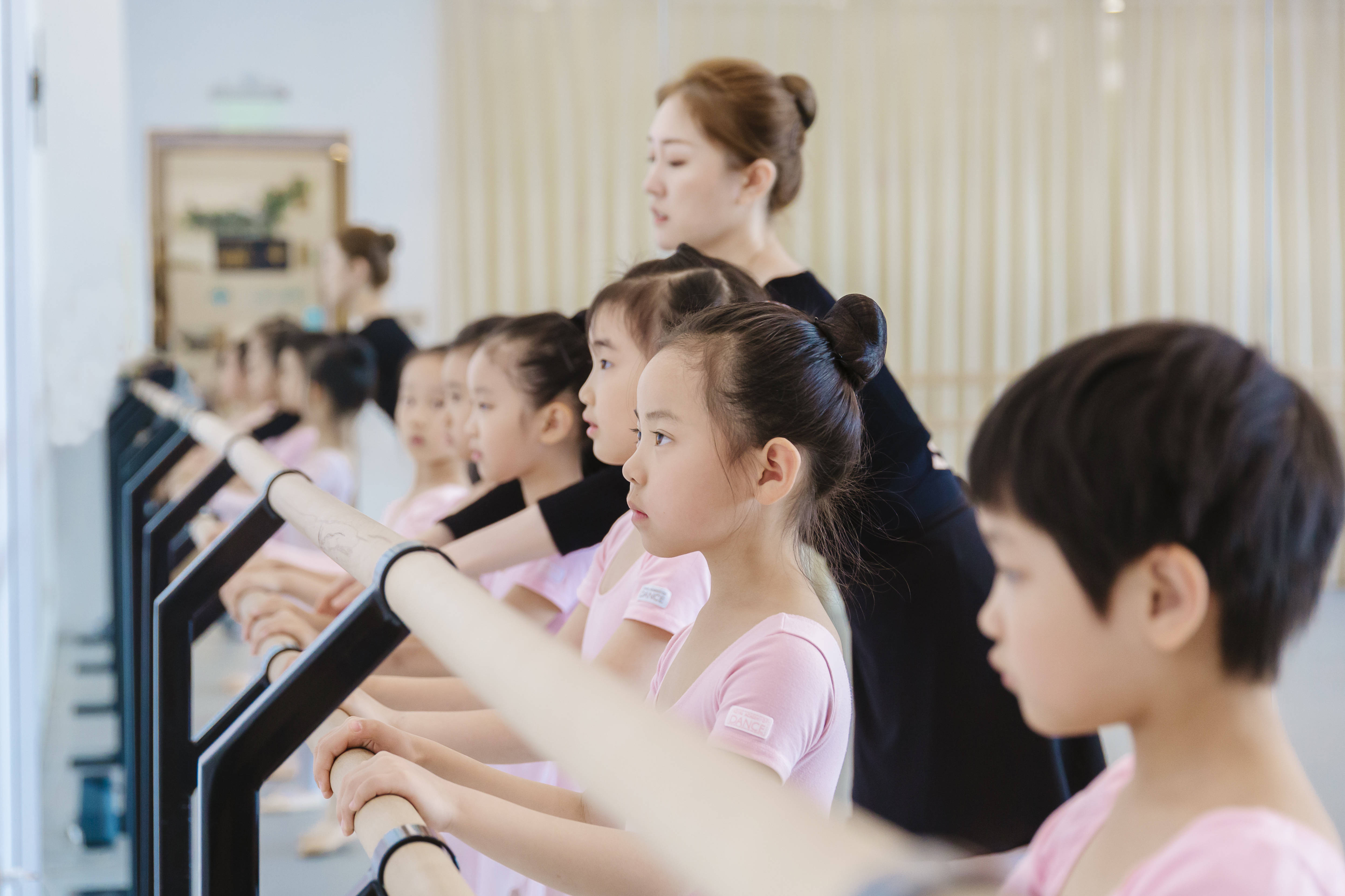 朝阳亲子312岁家长注意啦这家少儿芭蕾纯纯的英皇体系孩子超喜欢