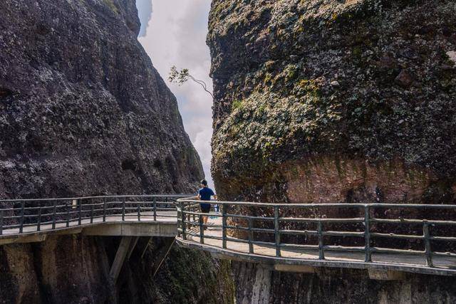 河源霍山，有点丹霞山那味道了