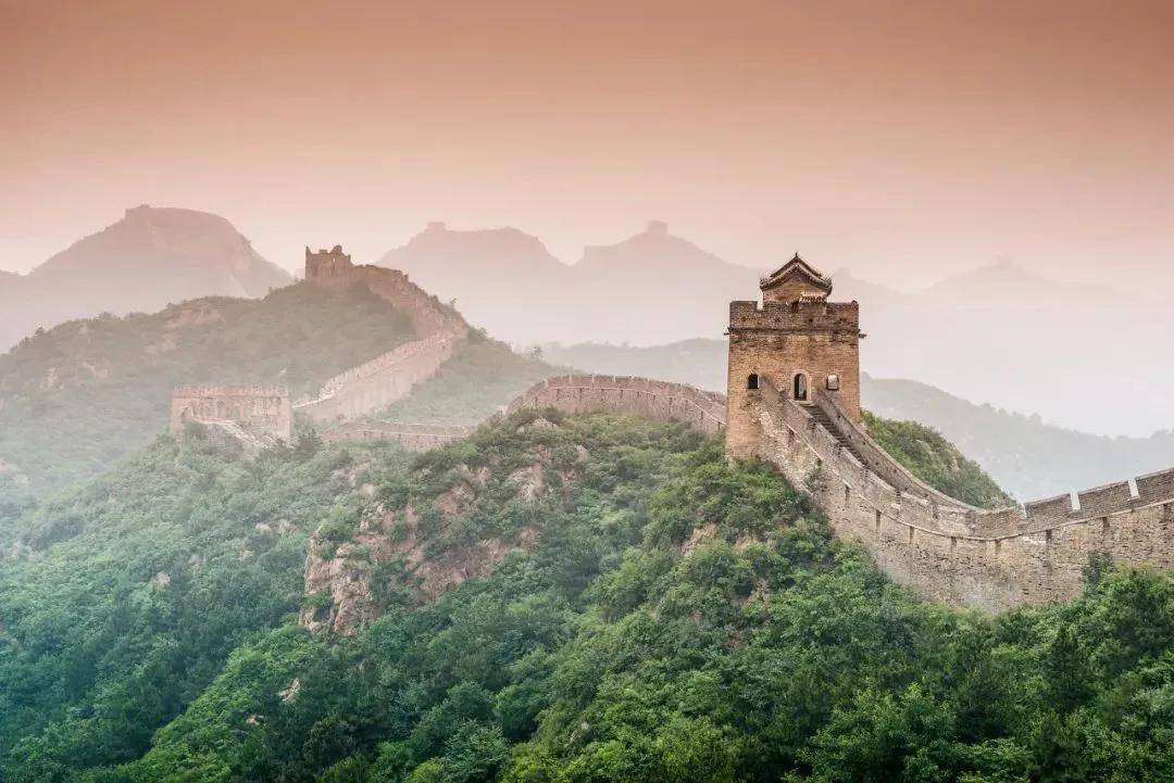 中国最美的城墙 长城 中华民族的脊梁 最佳旅游时间:3-5月和9-11
