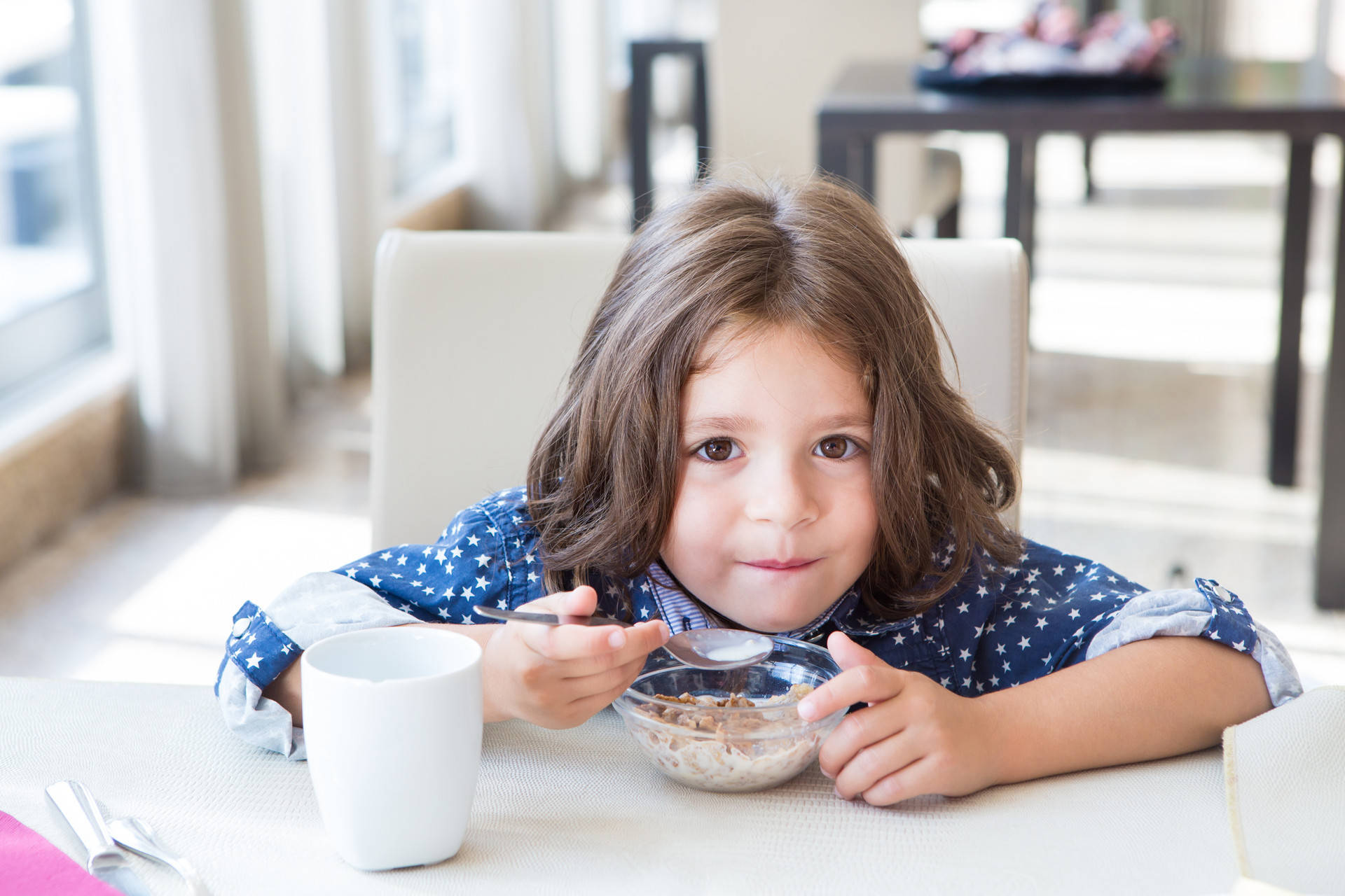 油条|妈妈的“偷懒式早餐”,被营养师拉入黑名单:影响孩子长高和成绩