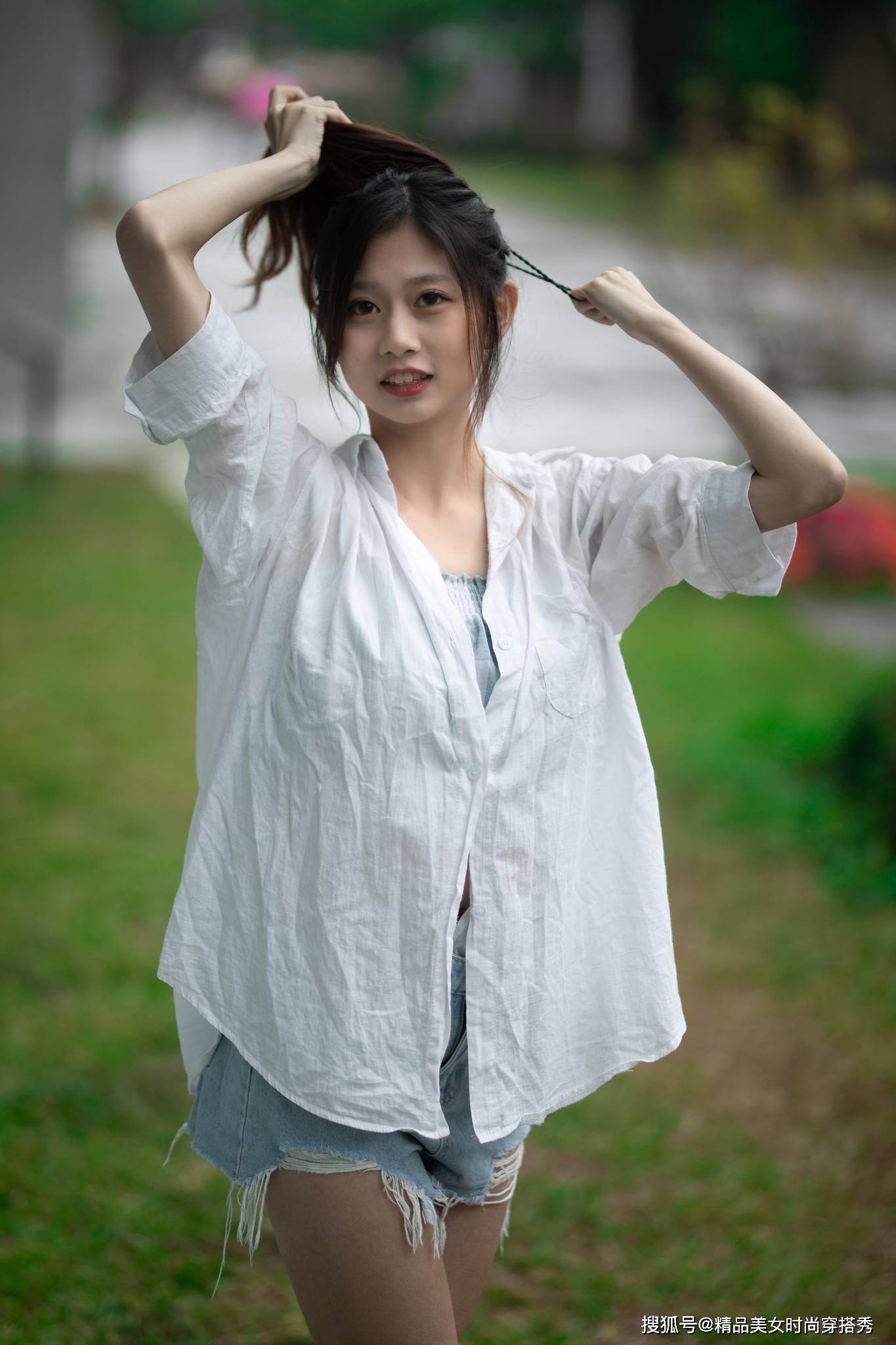 烤熟|夏日里最为清凉的穿搭单品，简约的款式却非常的个性时尚