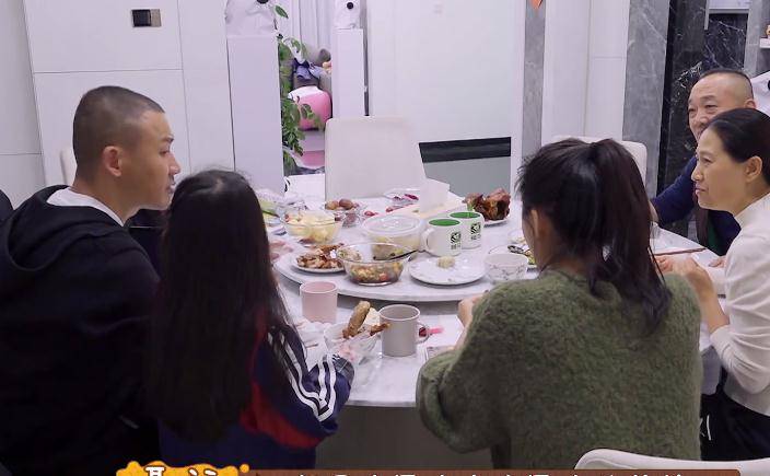 传统|聂远夫妇聊二胎话题，秦子越提出二胎随妈姓，聂远拒绝得很果断