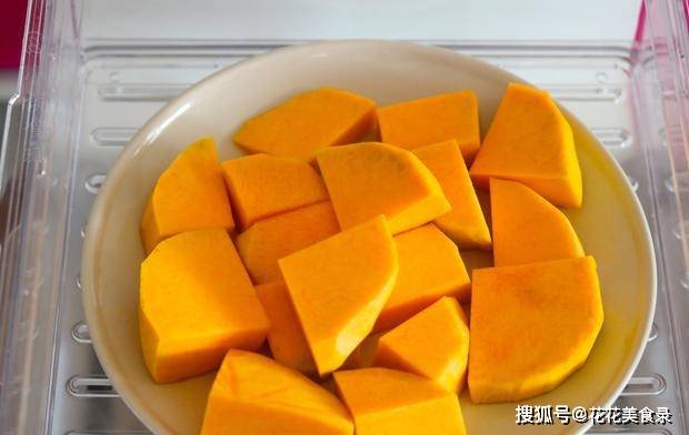 抹茶|立冬后，遇见南瓜，每次都扛一个回家，囤着能吃一星期，特鲜甜