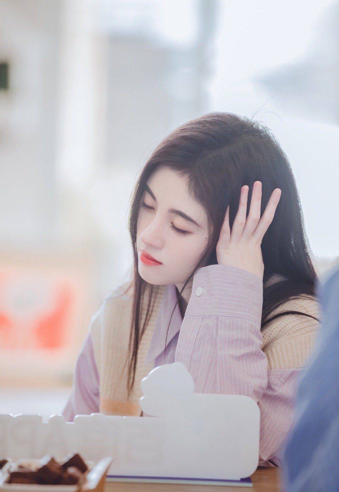鞠婧祎|鞠婧祎最新私服穿搭曝光，这样穿甜美时尚又显高，回头率绝对超高