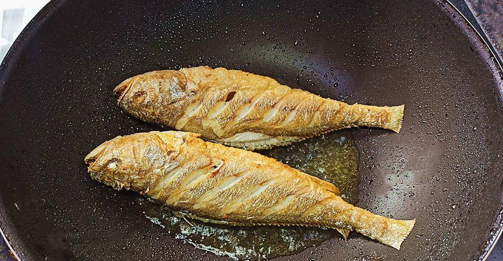 如何做红烧黄花鱼好吃又简单 53ba65752cee4671a61162eb84070366.jpeg