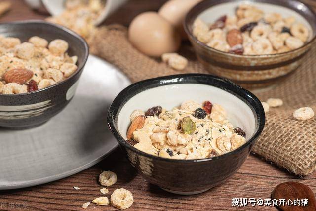 包子|早餐，别吃馒头包子了，试试这4种快手早餐，不早起也能营养均衡