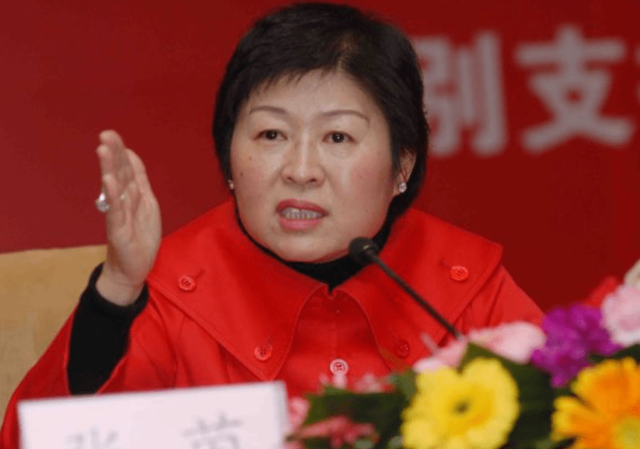女企业家张茵靠收破烂起家挣270亿身价成中国第一位女首富