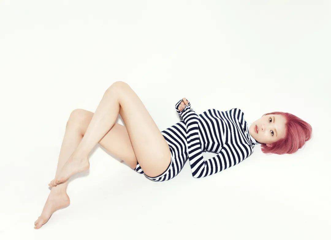 宣美|她号称南韩第一腿精，泳衣外穿，紧身深V，她的妖艳让你无法直视！