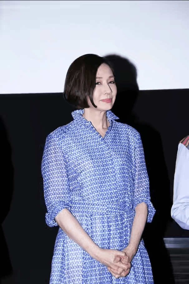 贵妇|毛舜筠体态真实，61岁也有点臃肿发福，但有贵妇级别的气质啊!