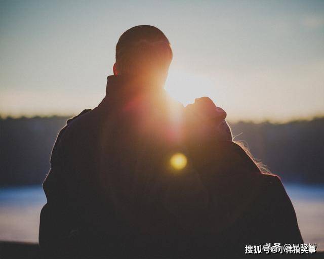 什么时候可以放弃一段感情 fd9a2fa9052e43019b5c2f95ecd7e31c.jpeg