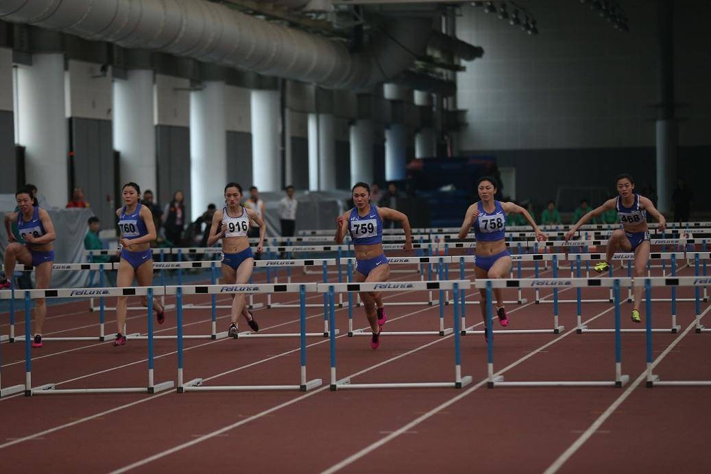 体校排名_体校少年跳水训练图片