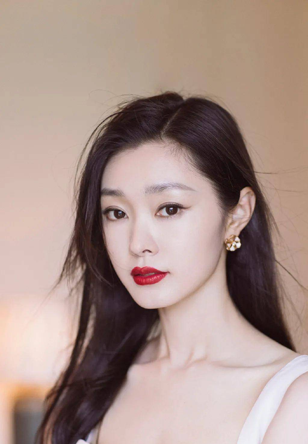 发型|2021人类高质量变美公式：放弃做人，跟动物学化妆？