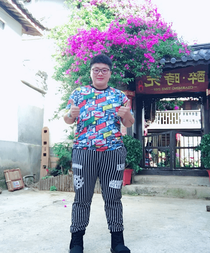 身材|89年的巩立姣私下活泼得像孩子，穿搭花哨不减分，身材胖也有魅力