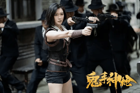 进行|凭借《功夫》爆火的释行宇，竟拍了部网大，女主身材却是最大看点