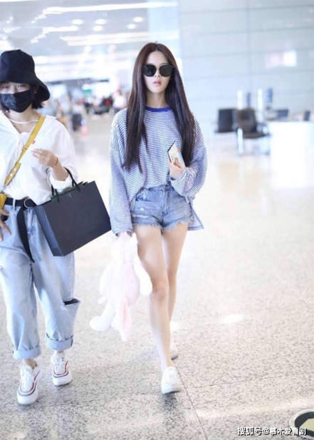 角色|蔡徐坤竟与杨超越同岁，出道9年的他，如今扛起《跑男》收视率？