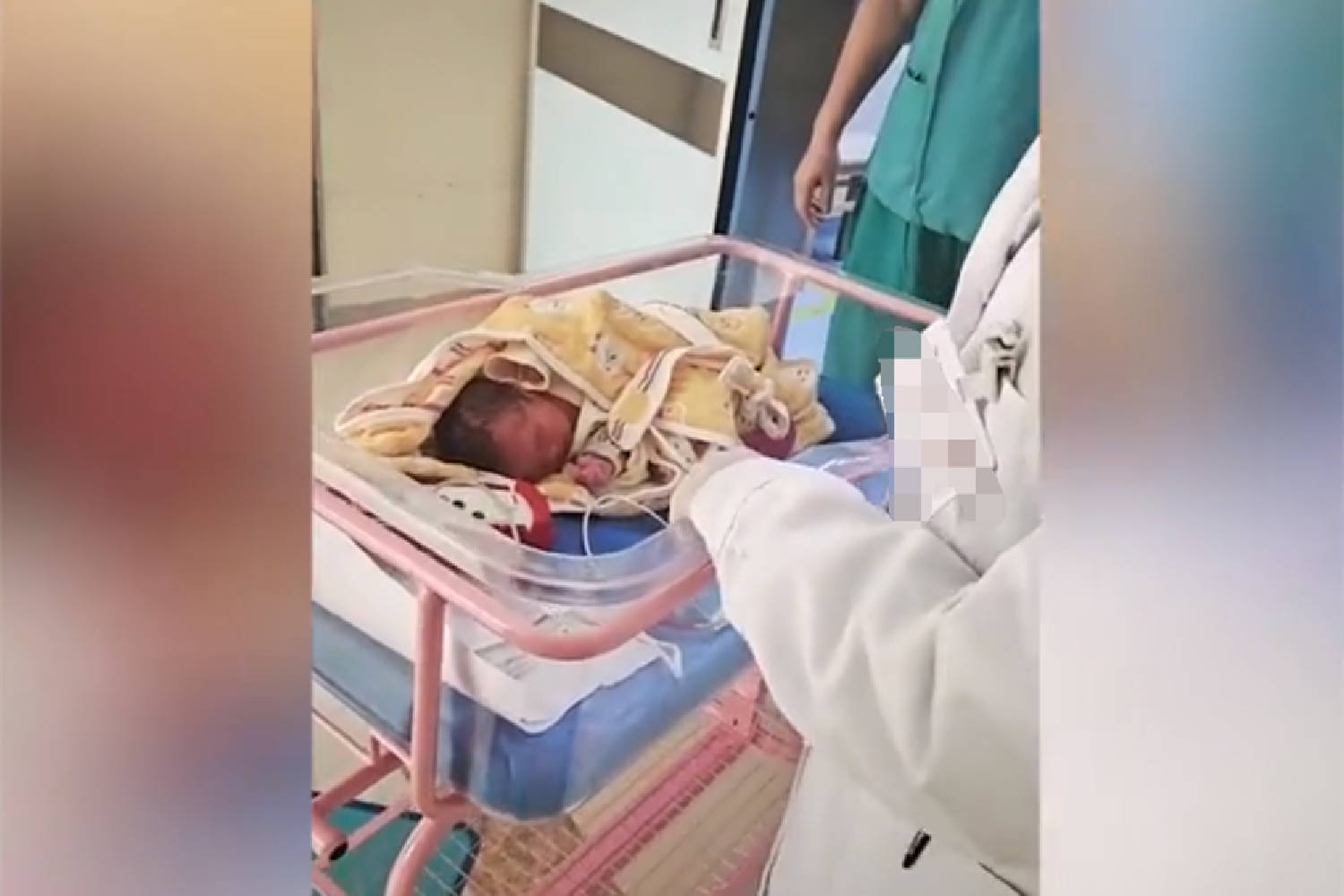 产房|没生出男孩家庭破碎？产妇二胎又生女儿，产房外婆家一走了之