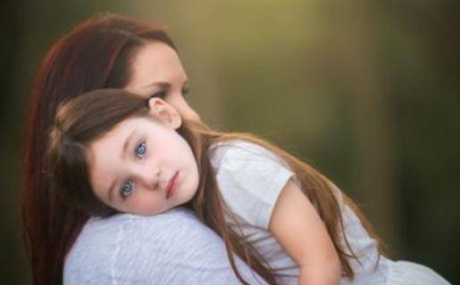 因为|生二胎后，老大和谁睡？妈妈的做法遭全家质疑，三年后却被夸精明