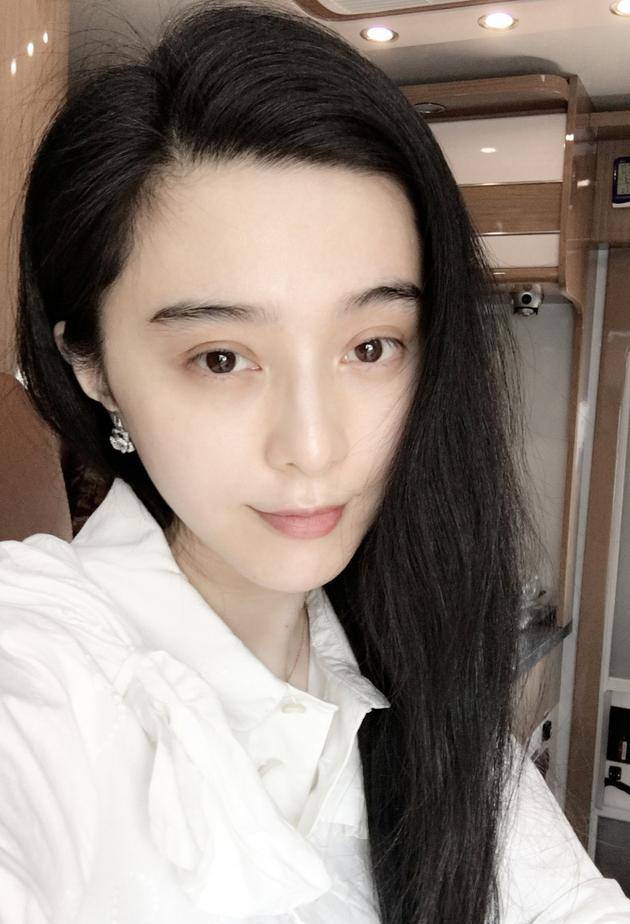 张天|范冰冰、张天爱不愧是美妆博主，清洁面膜敷得好，通透皮肤少不了