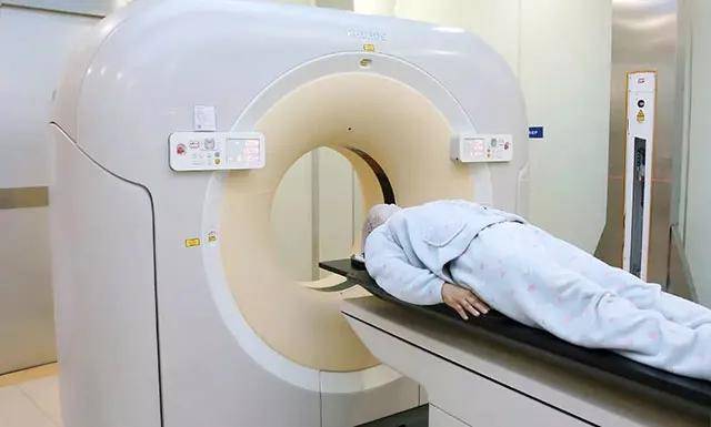 脖子|28岁程序员查出严重性颈椎病！深思：颈椎病这道坎跨不过去了吗？