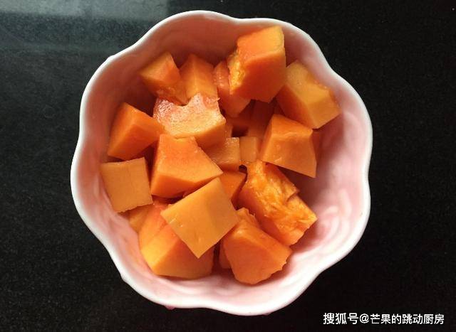 夏天|夏天，见到此果我一次买20斤，维C是苹果40倍，常吃皮肤好显活力