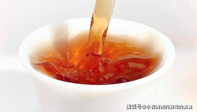 茶叶|李子柒把茶叶塞进荷花苞里,放一夜后冲泡茶水,这样真的好喝吗?