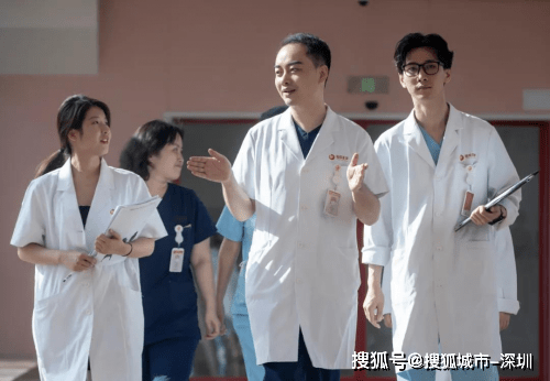 医学|西安国际医学孙峰医生《女友杂志》专访,带你揭秘眼睛变漂亮的秘密