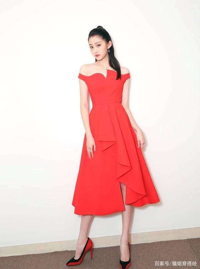 效果|关晓彤把红裙当“半永久”了？上五四晚会也穿，不过长腿的确惊艳