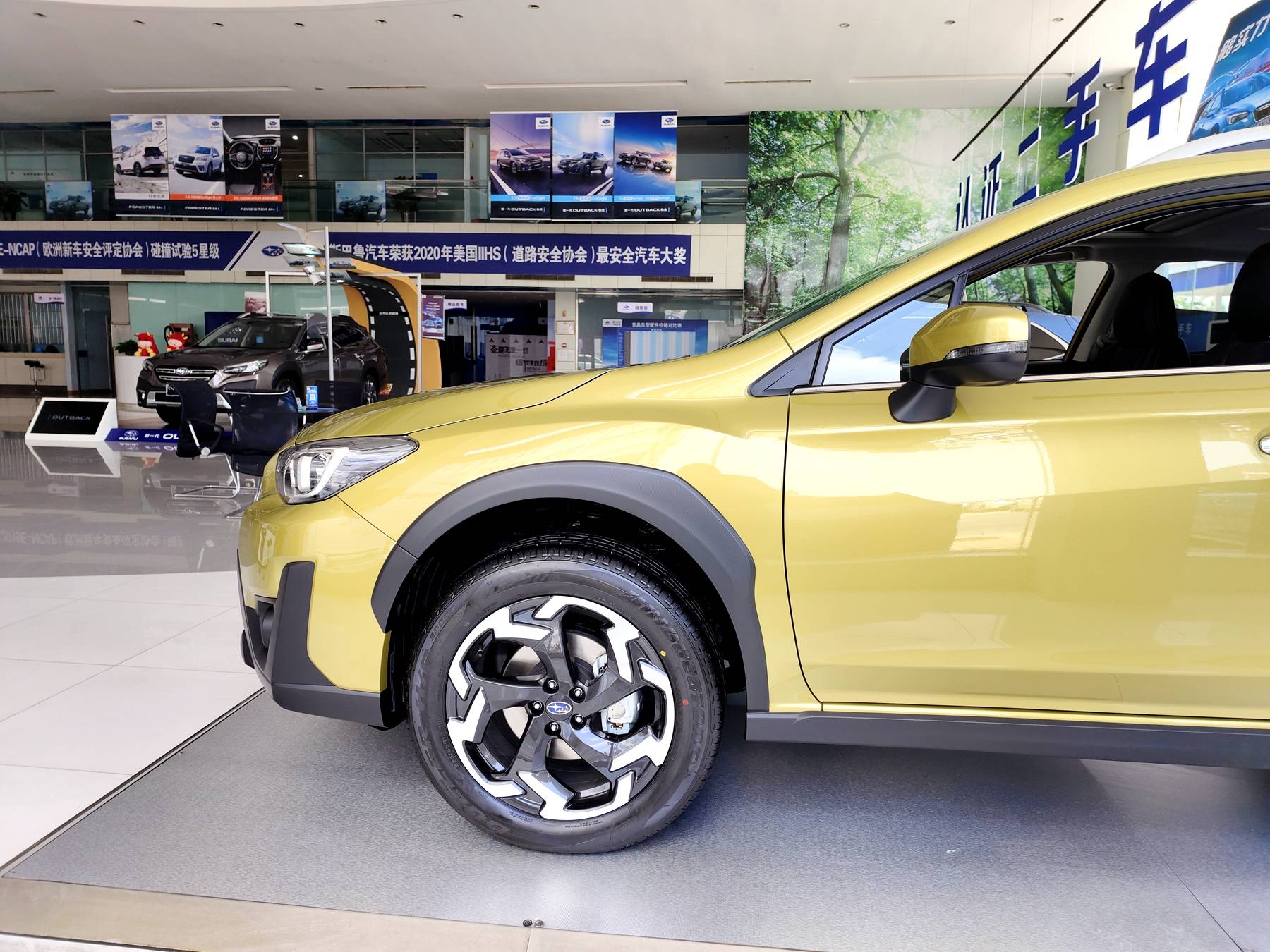 水平对置发动机 四驱斯巴鲁xv到店实拍浓浓跨界范儿 乐惠车