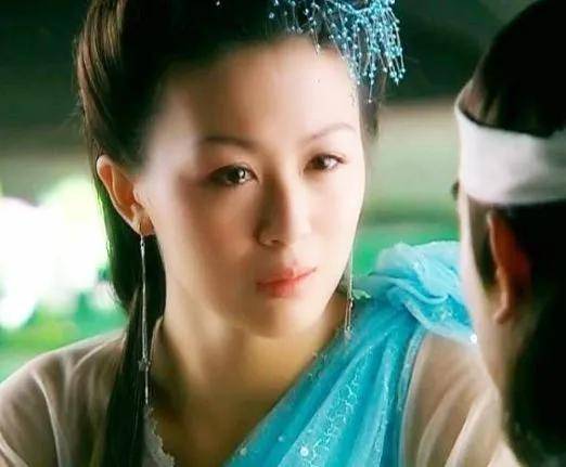 侵权|满天星头饰有多美？王艳、唐宁美到肝颤，最后一位宛若天仙！