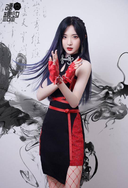 硬糖少女303旗袍造型曝光五字妹妹状态好张艺凡令人惊艳