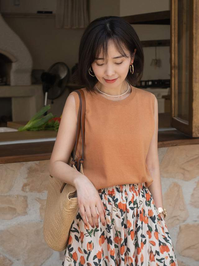 女孩子|20岁到30岁的女生夏季末尾这样穿,衬衫配阔腿裤简约洋气,超好看