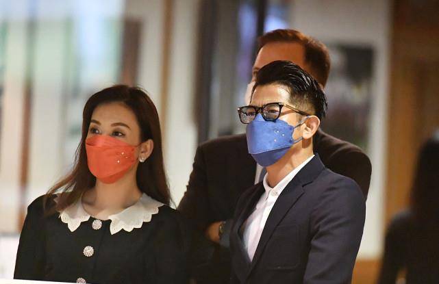 贵妇|郭富城真有福气，老婆穿搭温柔大方，虽然年轻却很有贵妇气质