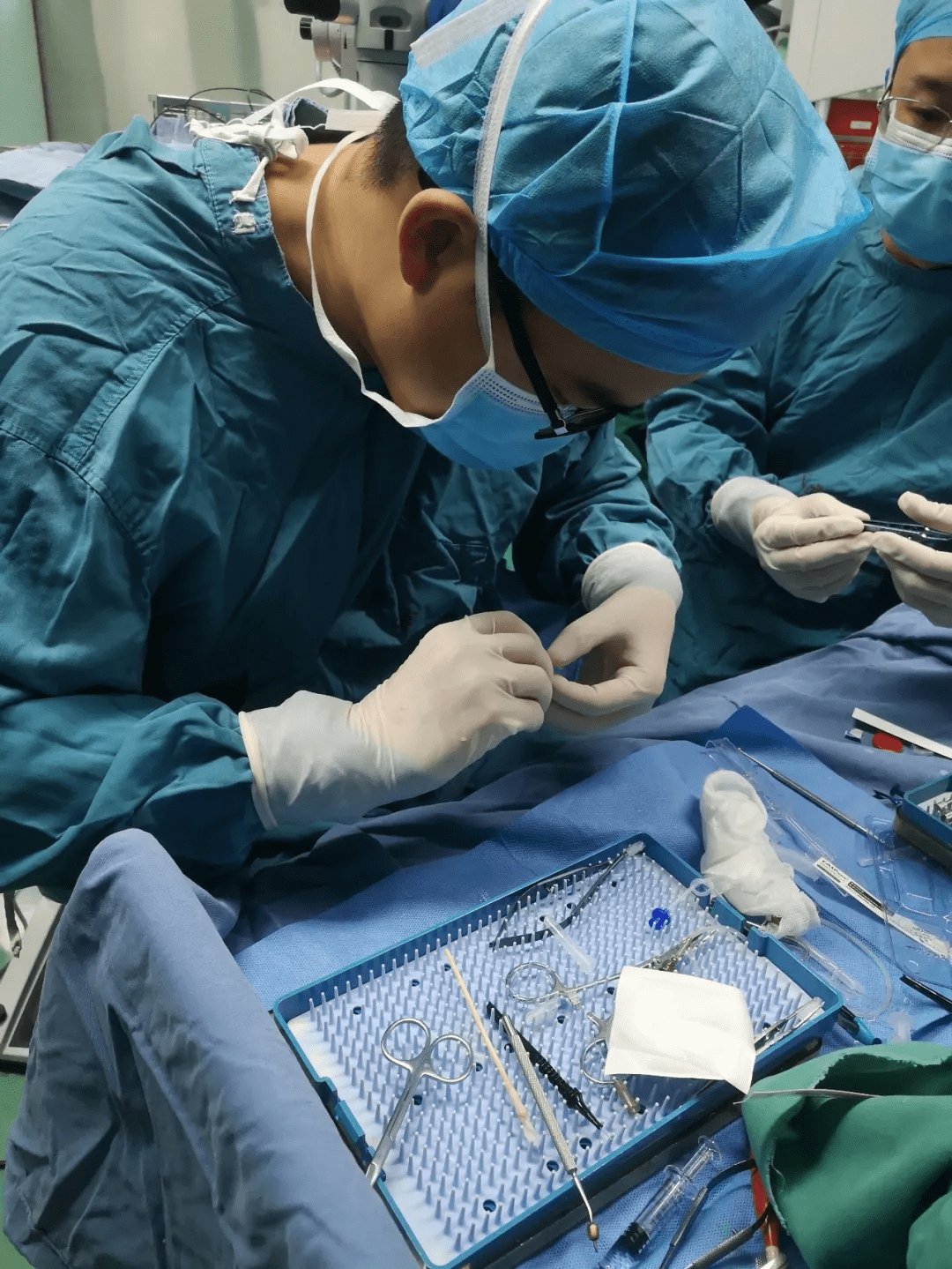 对眼摘说不严重眼外伤用人工玻璃体球囊保住眼球