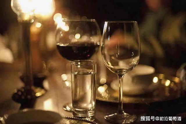 年份|葡萄酒存放越久越好喝?价值越高?隐藏在葡萄酒年份背后的陷阱!